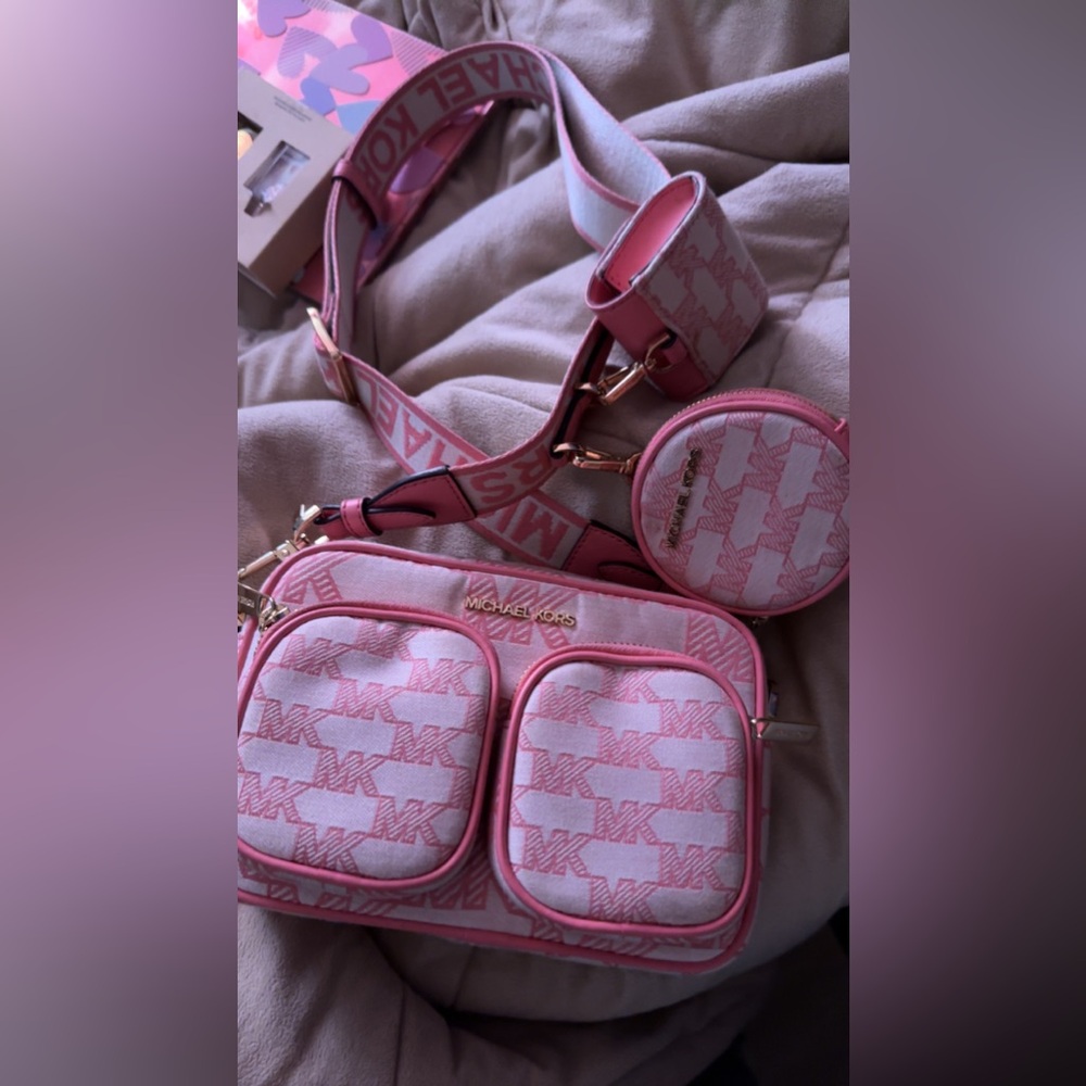 Michael kors purse